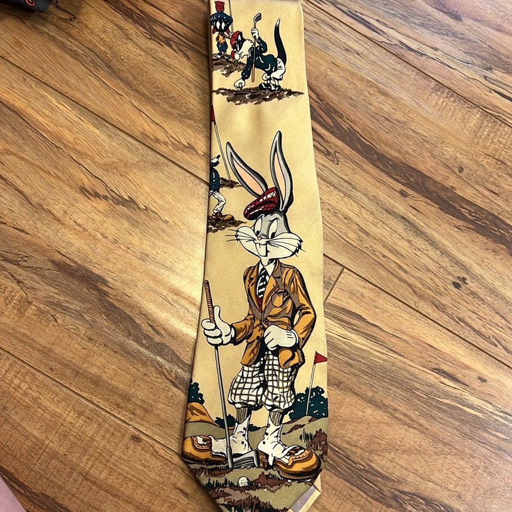 VTG Character Tie Lot 8 Ties Beatles, Disney, Warner Bros, Mad Dogs, etc - Picture 12 of 14